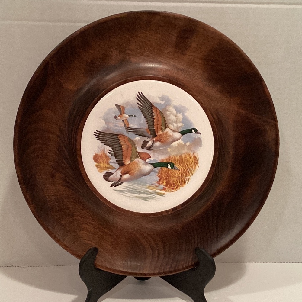 Vermont Walnut ware Wood Cheese and Cracker Tray Canadian Geese Tile Trivet
